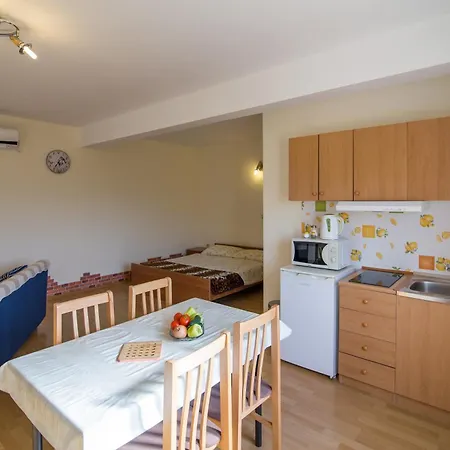 Studio Petra Apartman *