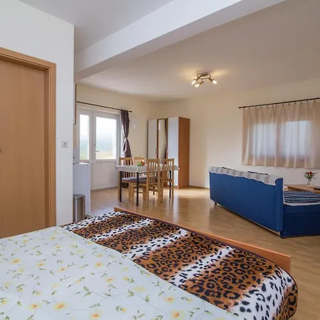 Apartment Studio Petra *
